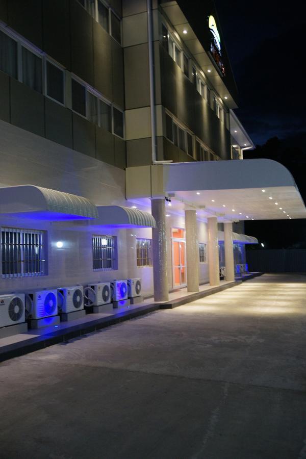 Hotel Morobe Лае Екстериор снимка